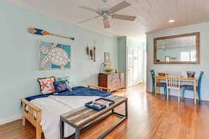 Apartment (0 Bedroom) | Interior