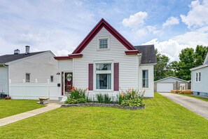 Interior - Home w/ Fenced Backyard, 6 Mi to Dtwn Louisville! (New Albany)