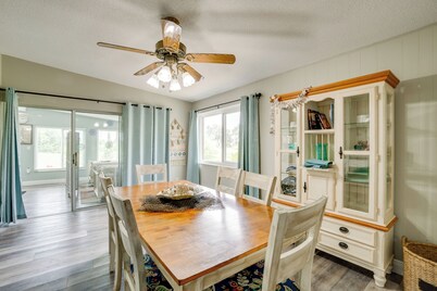 Heated Pool + Spacious Yard: Port Charlotte Escape