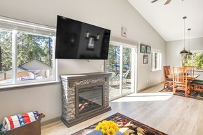 House (2 Bedrooms) | Interior