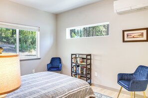 House (2 Bedrooms) | Interior - Lake Lover's Paradise: Waterfront Home in Hayden! (Hayden)