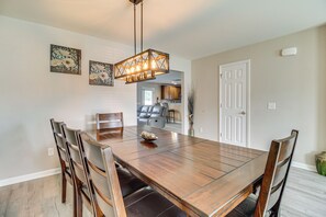 House (4 Bedrooms) | Interior