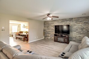 House (4 Bedrooms) | Interior