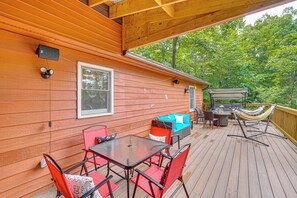 House (3 Bedrooms) | Interior - 5 Mi to Harpers Ferry Nhp: Quiet Deck & Garden (Harpers Ferry)