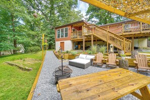 House (3 Bedrooms) | Interior - 5 Mi to Harpers Ferry Nhp: Quiet Home w/ Deck (Harpers Ferry)