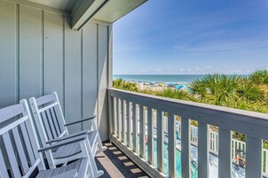 Apartment (2 Bedrooms) | Front of property