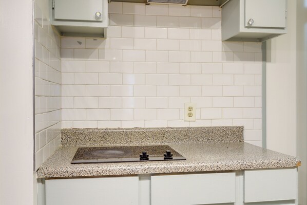 Apartment (0 Bedroom) | Interior