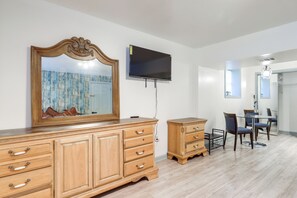 Apartment (0 Bedroom) | Interior - Easy Highway Access: Low-key Norcross Studio! (Norcross)