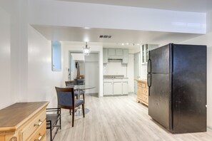 Apartment (0 Bedroom) | Interior
