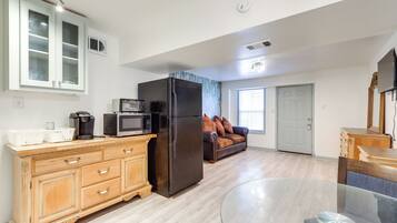 Apartemen (0 Bedroom) | Bagian depan properti