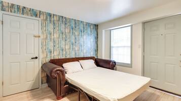 Apartment (0 Bedroom) | Interior