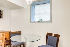 Apartment (0 Bedroom) | Bahagian dalam