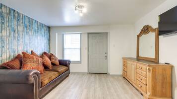 Apartment (0 Bedroom) | Interior