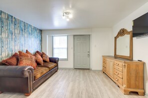 Apartment (0 Bedroom) | Interior