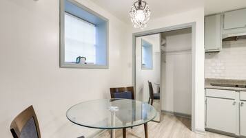 Apartment (0 Bedroom) | Interior