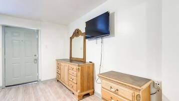 Apartment (0 Bedroom) | Interior