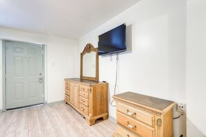 Apartment (0 Bedroom) | Interior