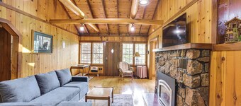 Mtn-view Cascade Cabin Near Garden of the Gods!