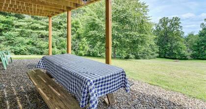 4 Mi to Blue Ridge Parkway: Floyd Studio w/ Yard