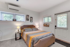 Apartment (0 Bedroom) | Interior