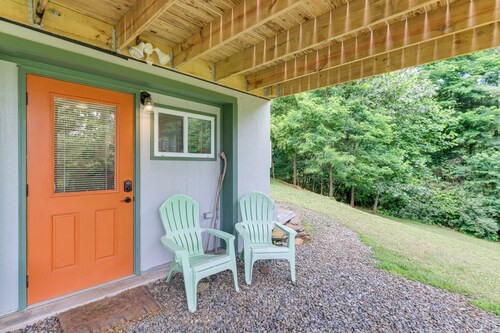 4 Mi to Blue Ridge Parkway: Floyd Studio w/ Yard