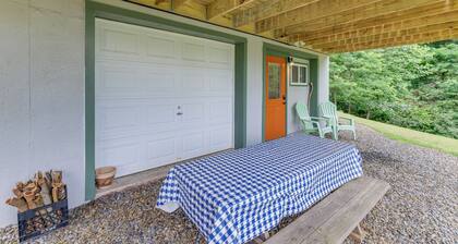 4 Mi to Blue Ridge Parkway: Floyd Studio w/ Yard