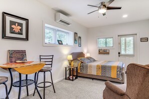 Apartment (0 Bedroom) | Interior