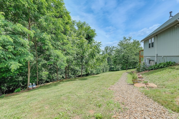 Apartment (0 Bedroom) | Interior - 4 Mi to Blue Ridge Parkway: Floyd Studio w/ Yard (Floyd)