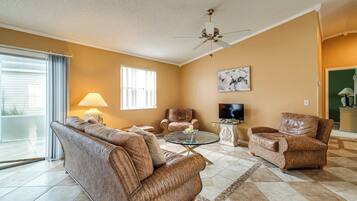 House (2 Bedrooms) | Interior