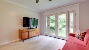 Apartment (0 Bedroom) | Interior