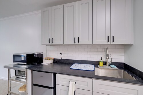 Dock Access: Waterfront Studio in Colonial Beach!