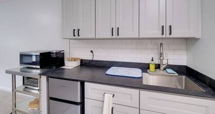 Dock Access: Waterfront Studio in Colonial Beach!