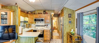 Hike, Swim, Ski & More: Pet-friendly Newland Home!