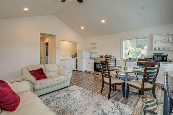 House (1 Bedroom) | Interior - Quaint Concord Home w/ Covered Porch: Near Hiking (Concord)