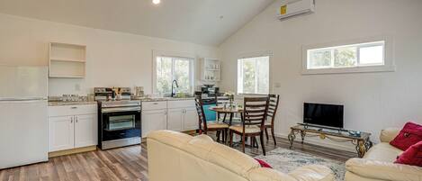 House (1 Bedroom) | Front of property