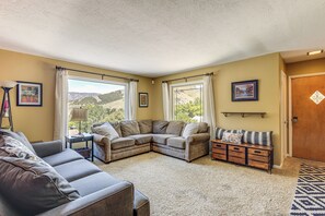 House (3 Bedrooms) | Front of property