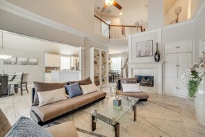 Interior - 7 Mi to Galleria Dallas: Family Home w/ Yard (Dallas)