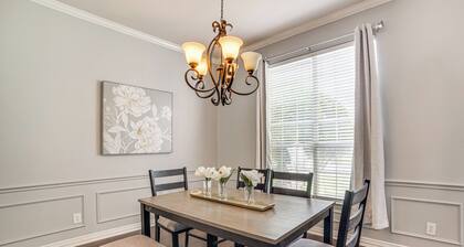 7 Mi to Galleria Dallas: Family Home w/ Yard