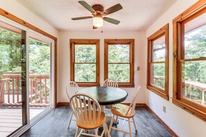 House (3 Bedrooms) | Interior - Woodsy Hideaway: 8 Mi to Henderson Falls Park! (Toccoa)