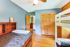 House (3 Bedrooms) | Interior - Woodsy Hideaway: 8 Mi to Henderson Falls Park! (Toccoa)