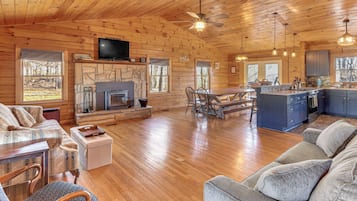 House (3 Bedrooms) | Front of property