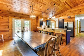 House (3 Bedrooms) | Interior - Woodsy Hideaway: 8 Mi to Henderson Falls Park! (Toccoa)