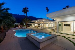 Beheizter Pool