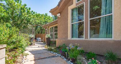Tranquil Nature Retreat Private Garden Cozy Charm