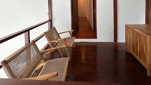 Quầy tiếp tân