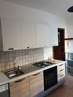 Oven, stovetop, dishwasher - Independent villa a stone's throw from Otranto (Uggiano La Chiesa)