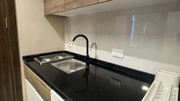 Apartment, 1 Bedroom, Accessible, Smoking | Bahagian dalam