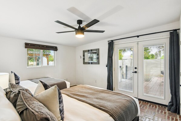8 bedrooms, desk, iron/ironing board, travel cot