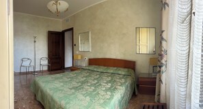 2 chambres, fer et planche à repasser, Wi-Fi