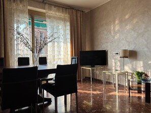 Dining - CITY LIFE APARTMENT (Milano)